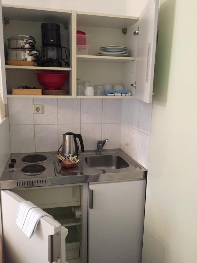 Suite,1084453453:JPEG