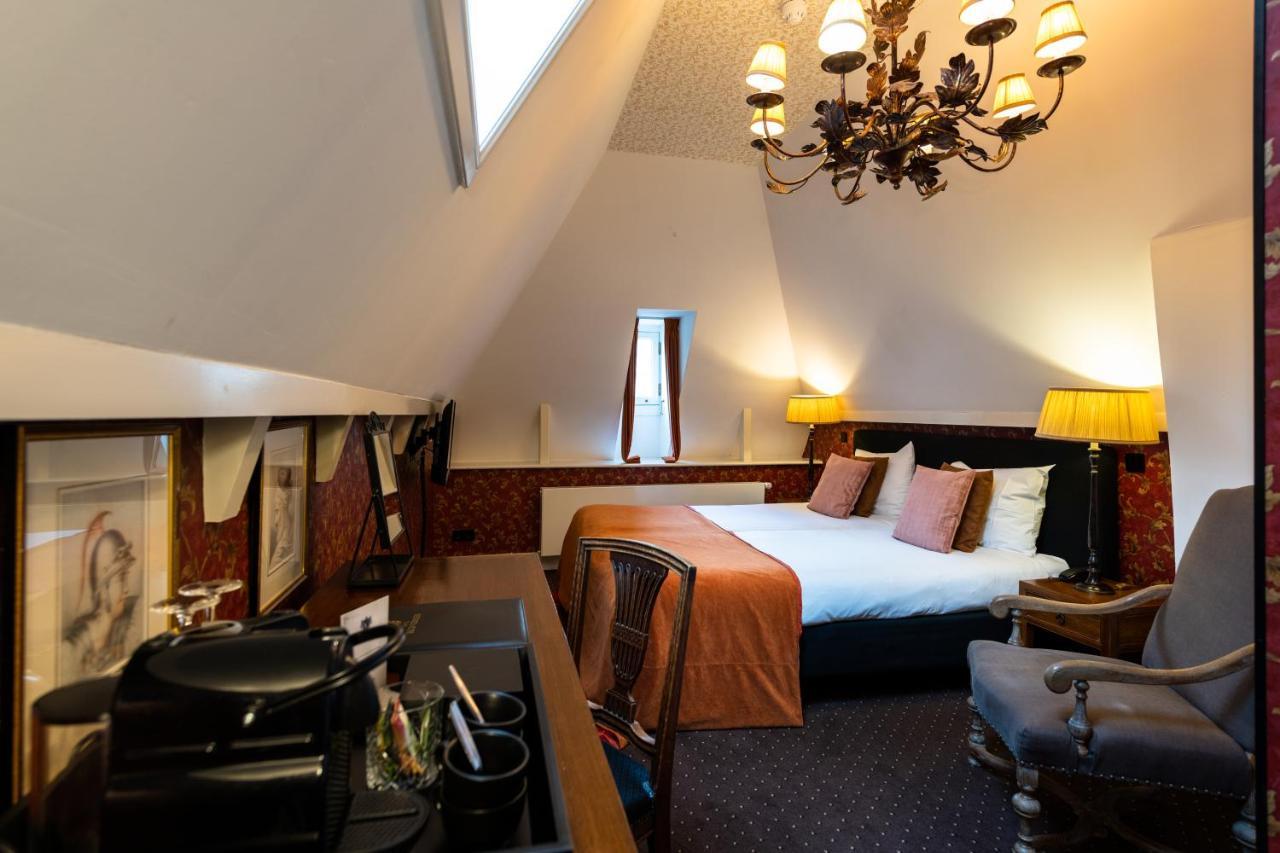 Small Deluxe Double Room,1588450693:JPEG